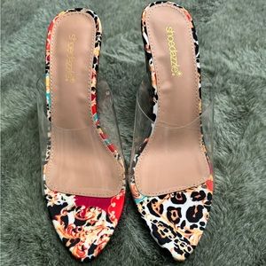 7.5 Wedge sandal with multi-color heel, new never worn